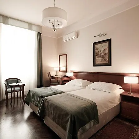 Senacki 4* Krasków