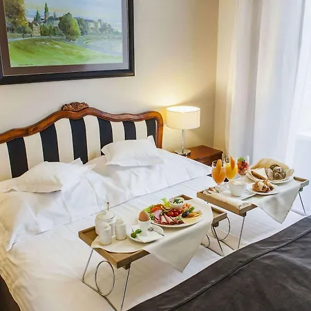 Senacki Hotel