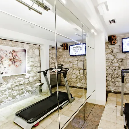 فندق Senacki 4*