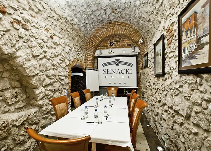 Hotell Senacki 4*
